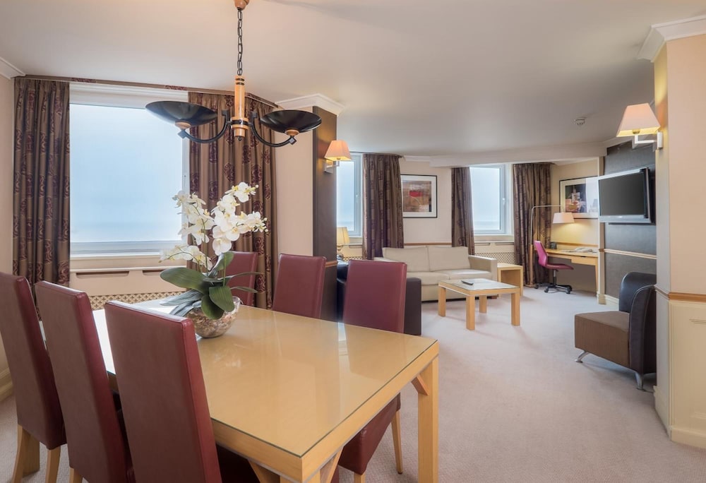 Suite - Photo 2