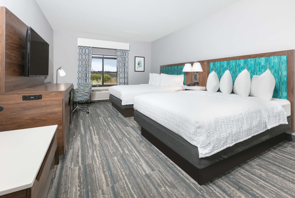 Room, 2 Queen Beds, Accessible (Hearing) - Photo 1