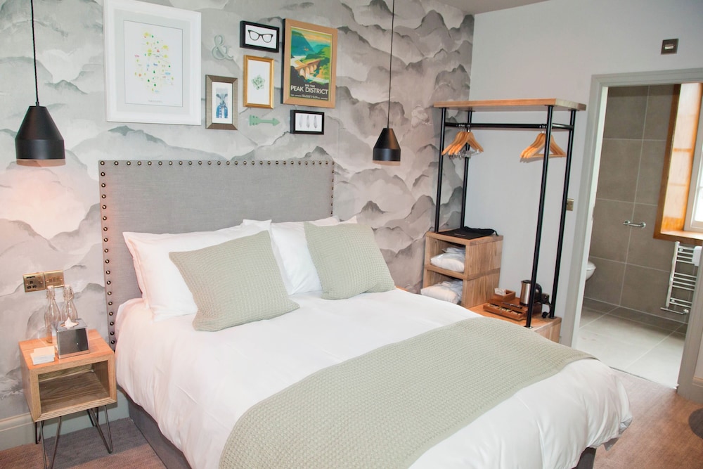 Deluxe Double Room, Ensuite photo 2