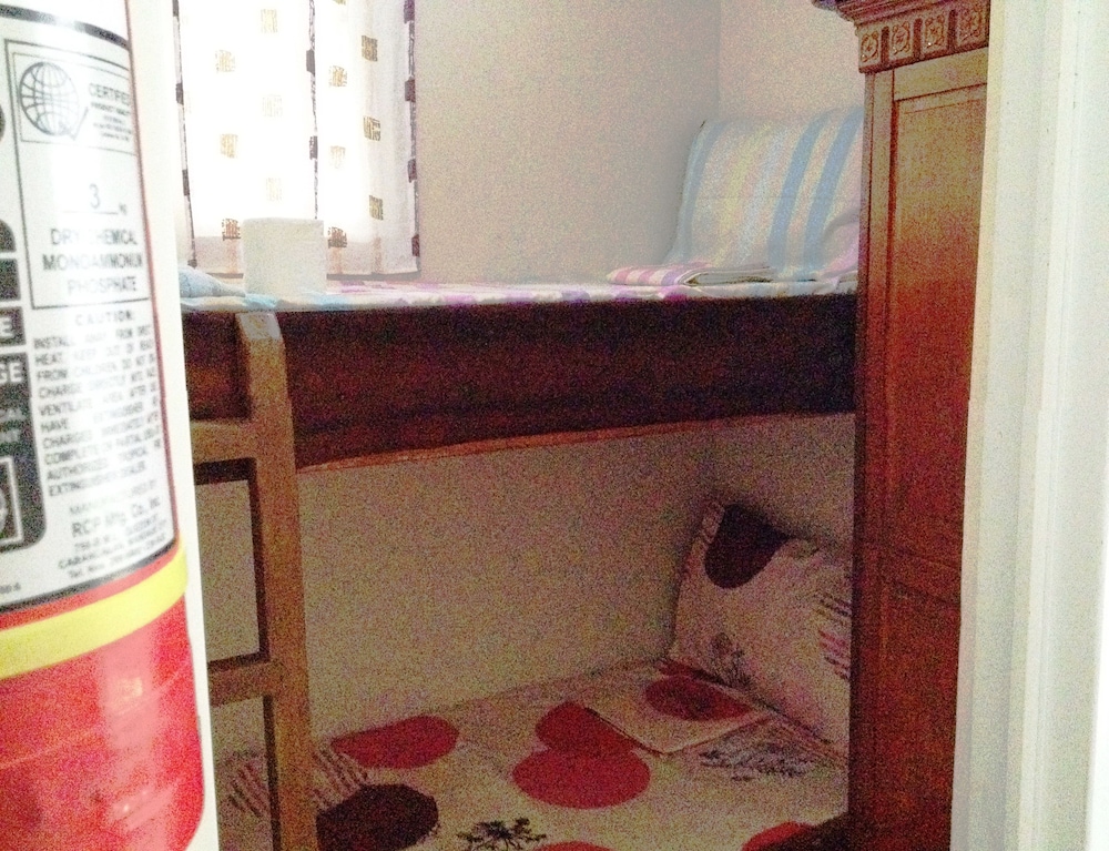 GF R11 Annex Double Bunk Bed Room photo 1