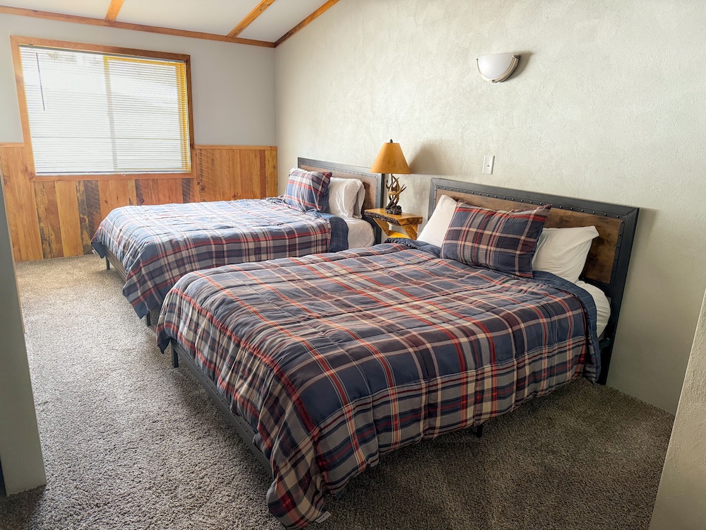Premium Double Room, 2 Queen Beds photo 1