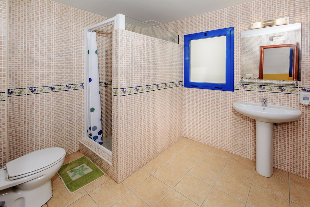 Double or Twin Room, Shared Bathroom photo 2