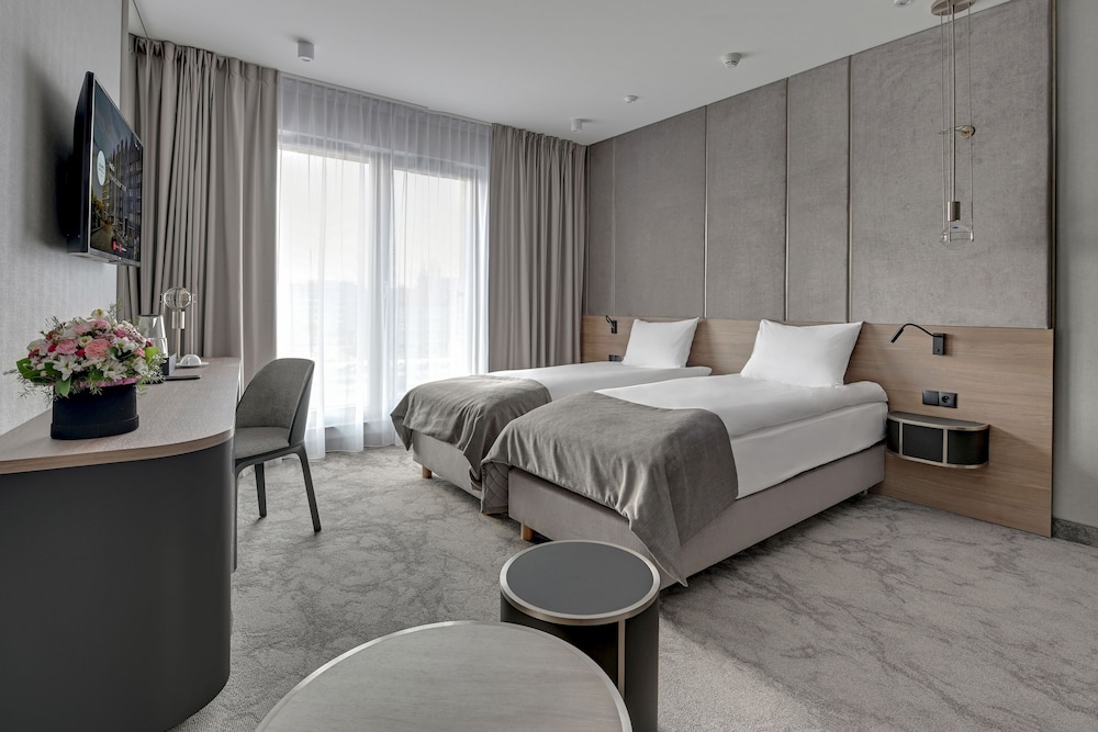 Classic Triple Room, 1 Queen Bed with Sofa bed, Non Smoking, photo 6