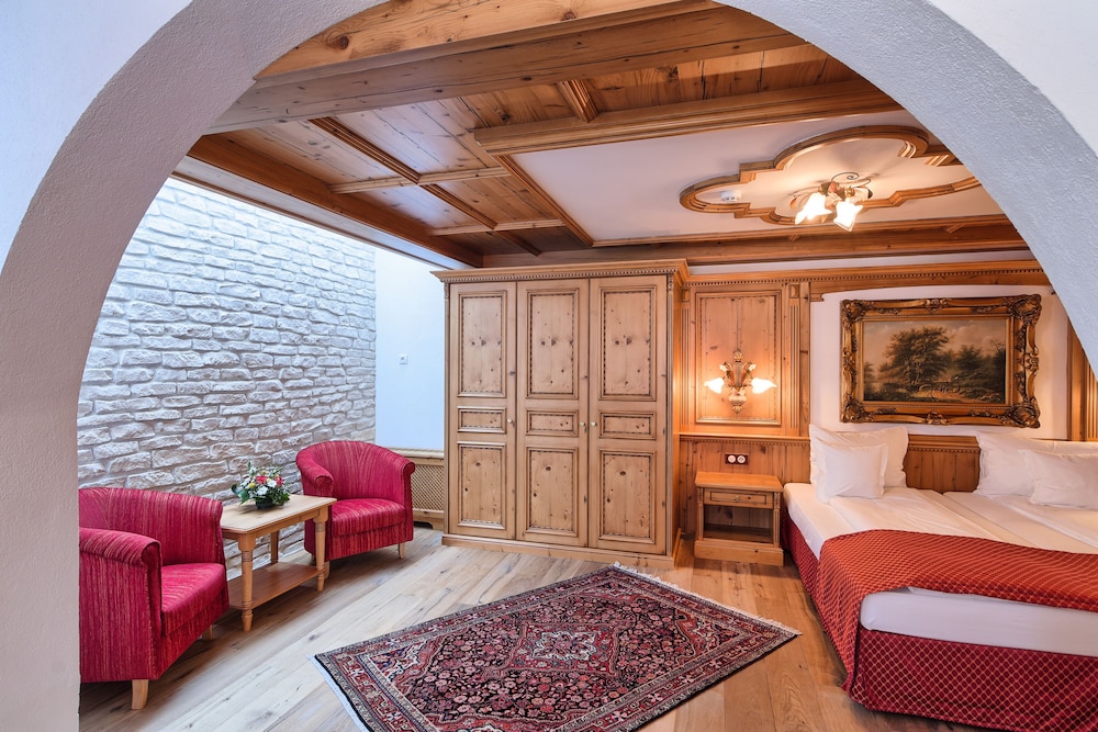 Superior Suite, 1 Double Bed with Sofa bed - Photo 6