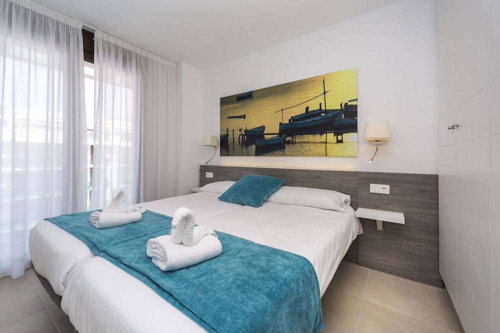 Apartment, 3 Bedrooms, Sea View