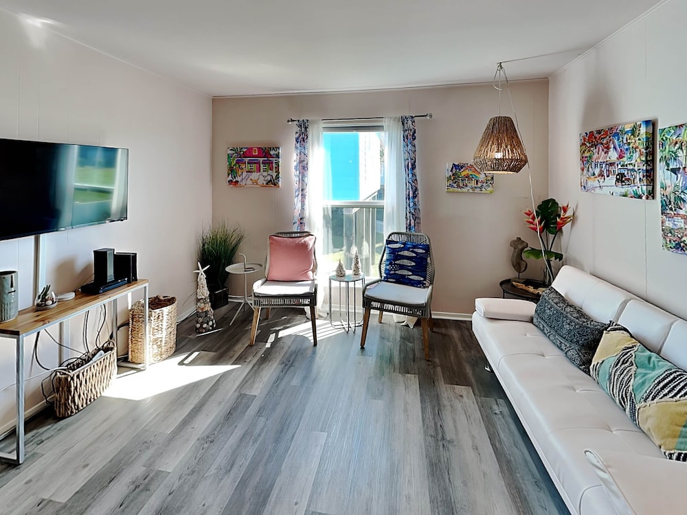 Condo (2 Bedrooms)