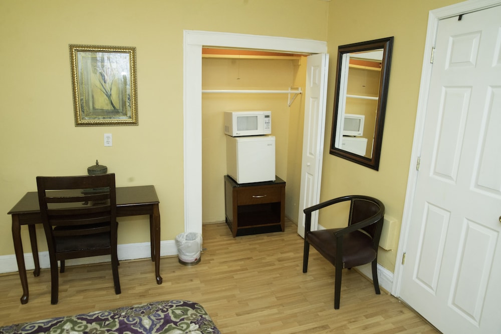 Room, 1 King Bed (Venus) photo 2