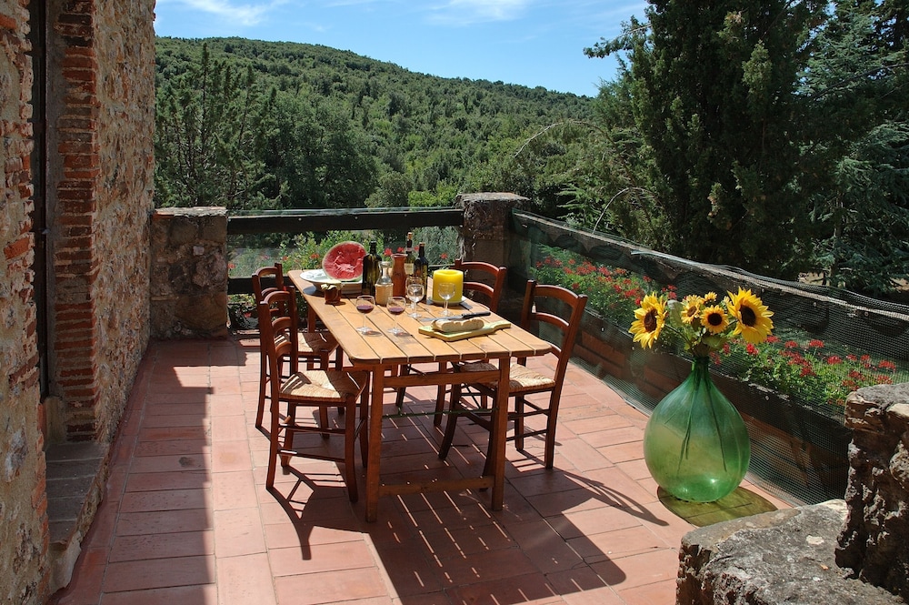 Superior Apartment, 3 Bedrooms, Balcony, Garden Area photo 1