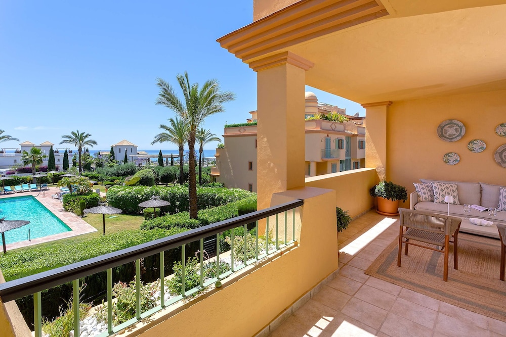 Apartment (2 Bedrooms)
