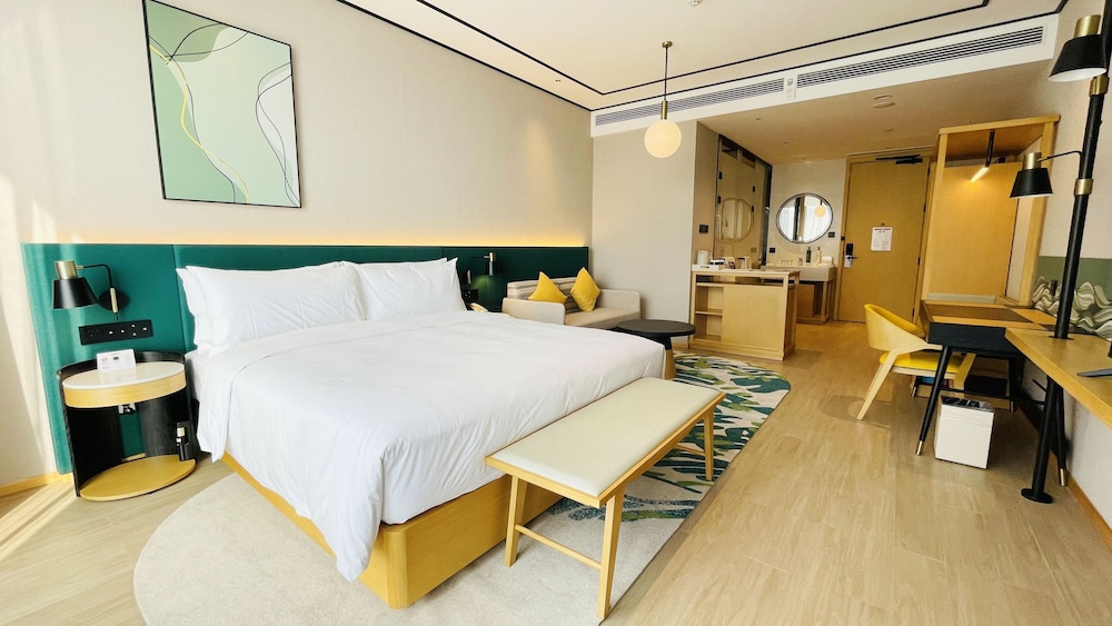 Room, 1 King Bed photo 2