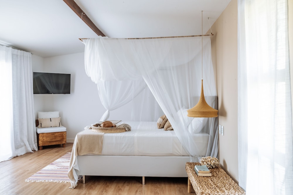 Room - Photo 10