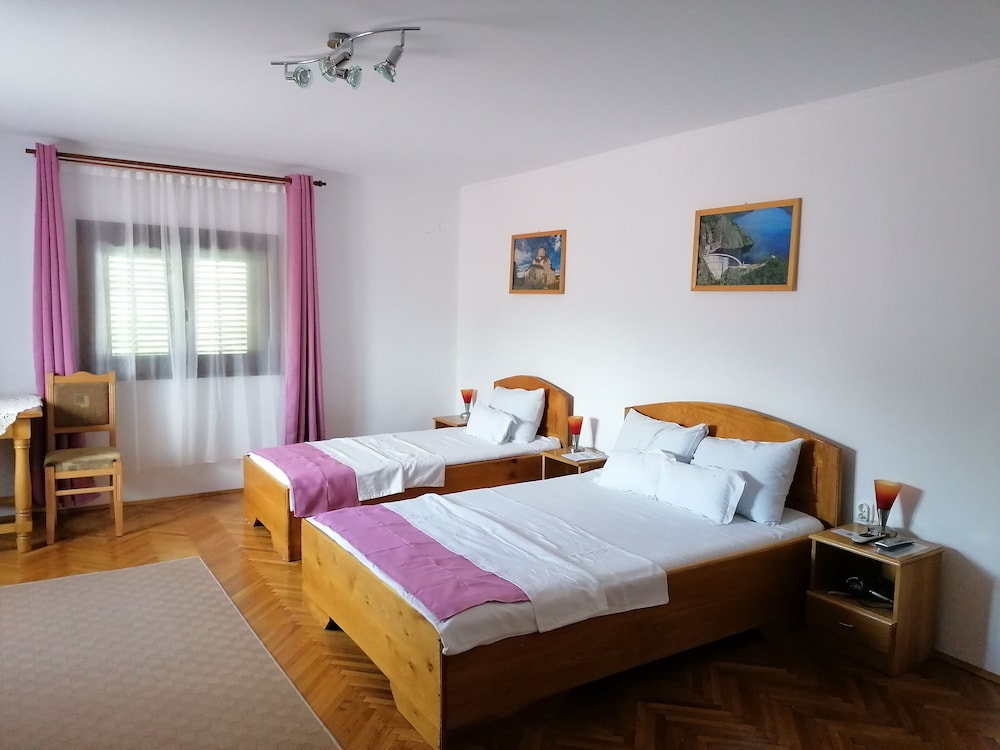 Comfort Suite photo 1
