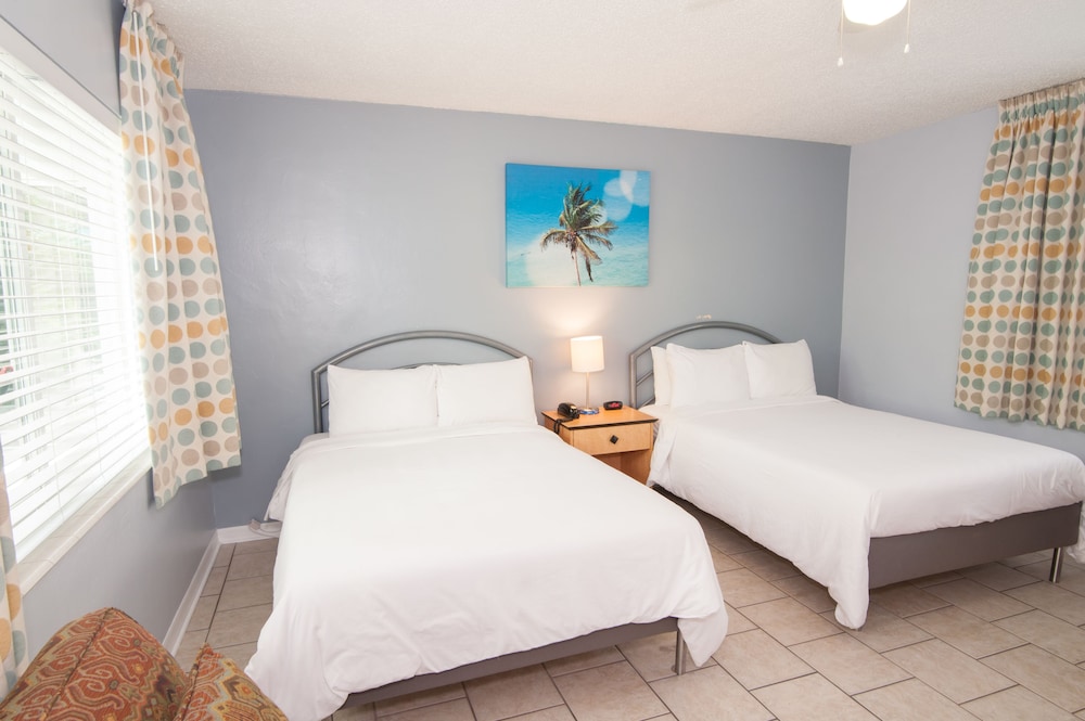 Standard Two Double Beds Studio