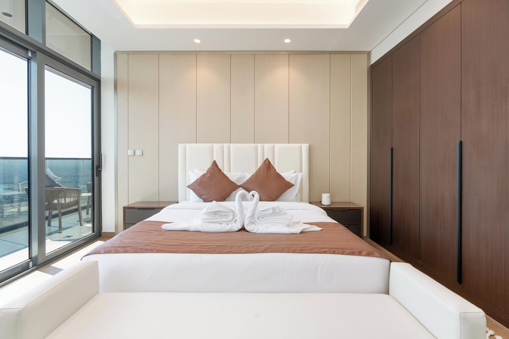 Luxury Apartment, Balcony, City View photo 2