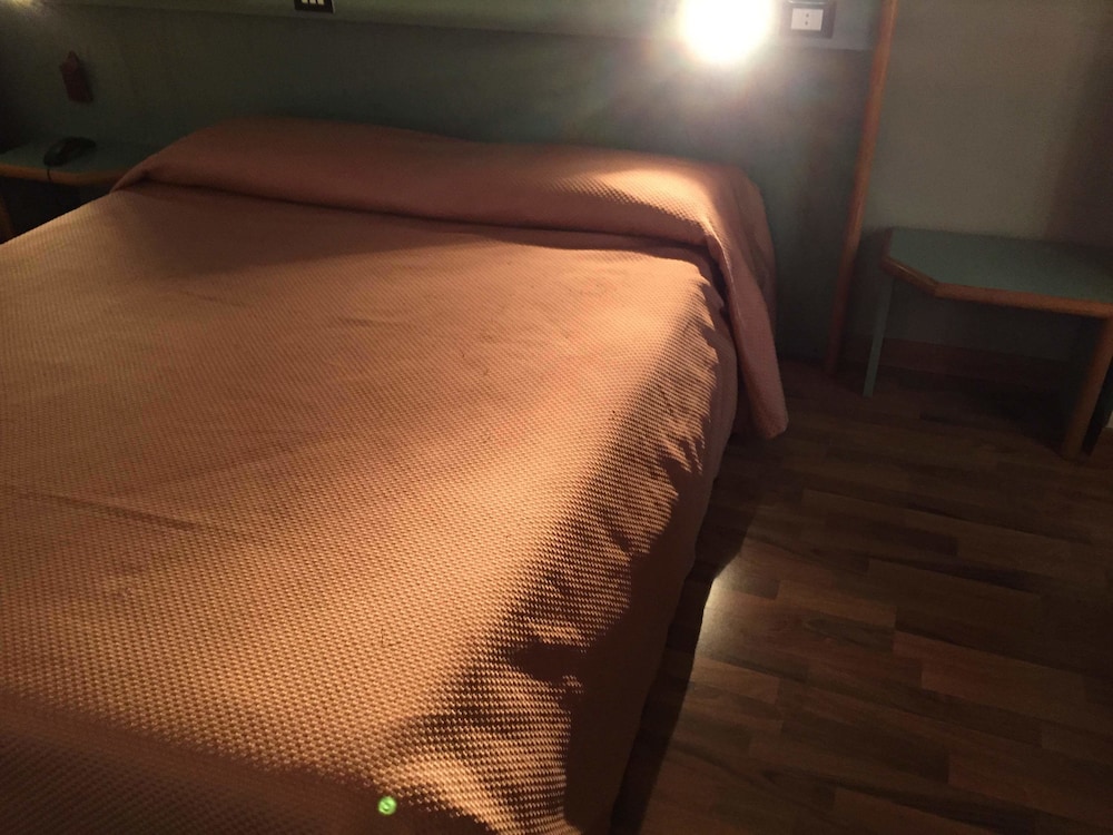 Classic Double Room Single Use photo 2