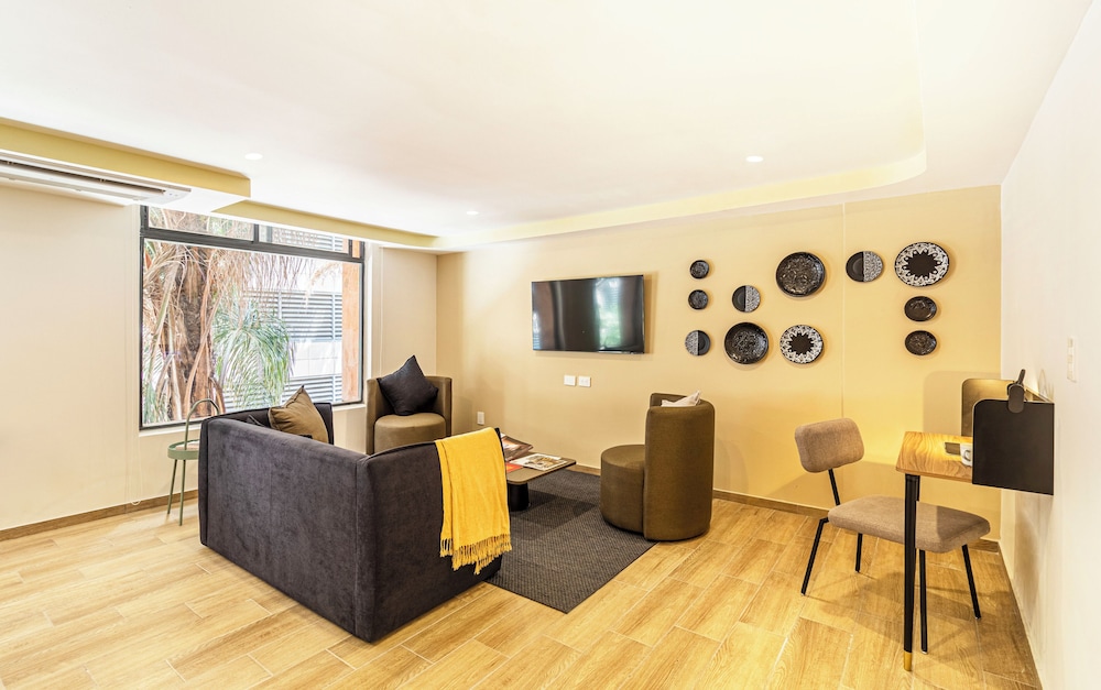 Deluxe Apartment photo 2