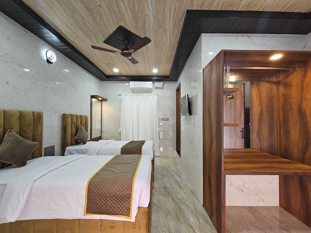 Deluxe Twin Room photo 1