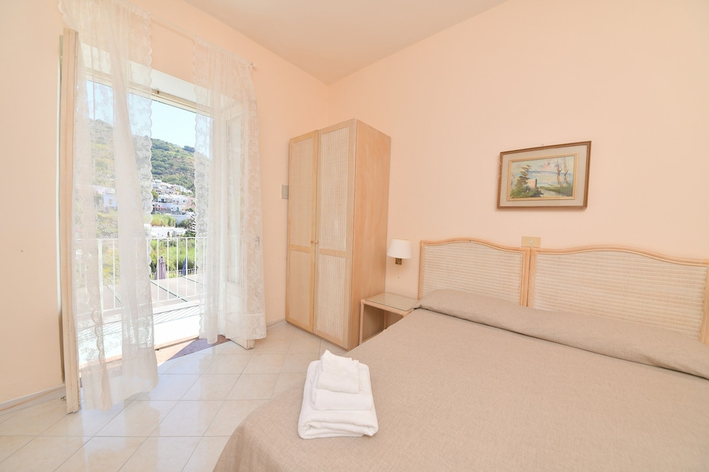 Classic Room, Balcony