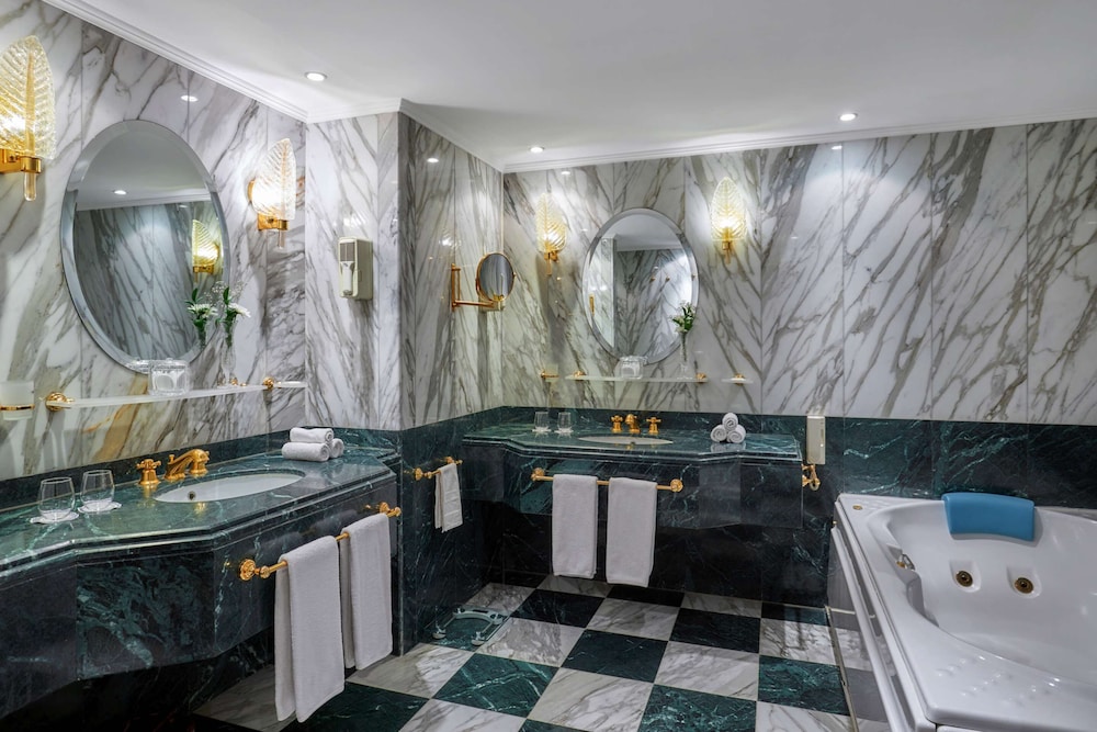Presidential Suite
