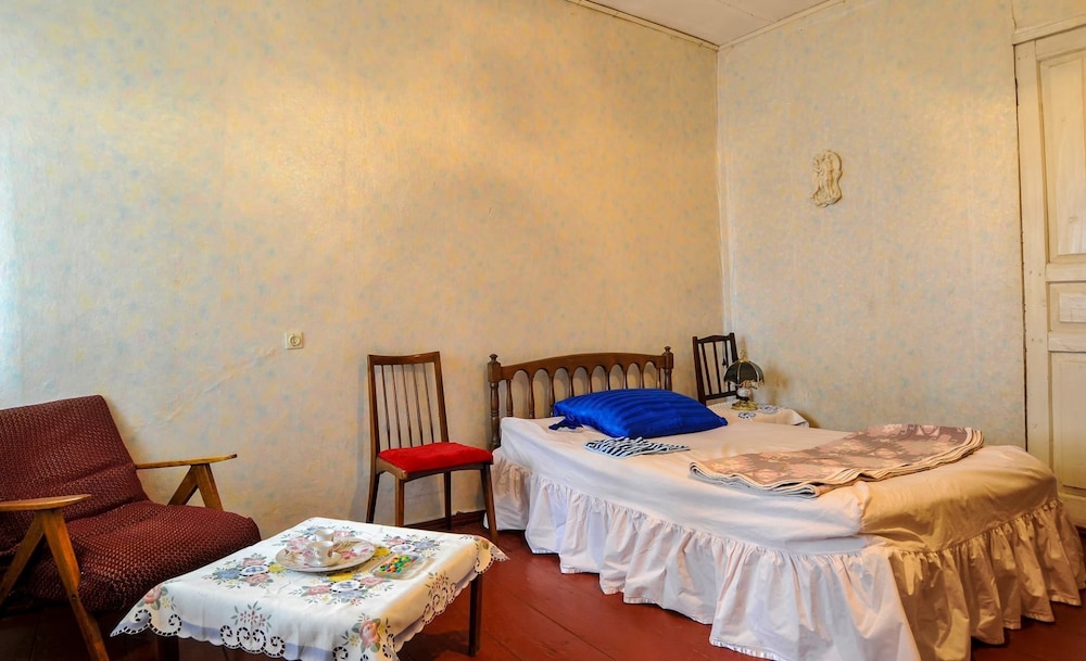 Single Room, Shared Bathroom photo 1