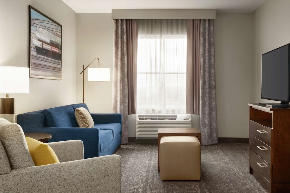 Suite, 1 Queen Bed - Photo 5