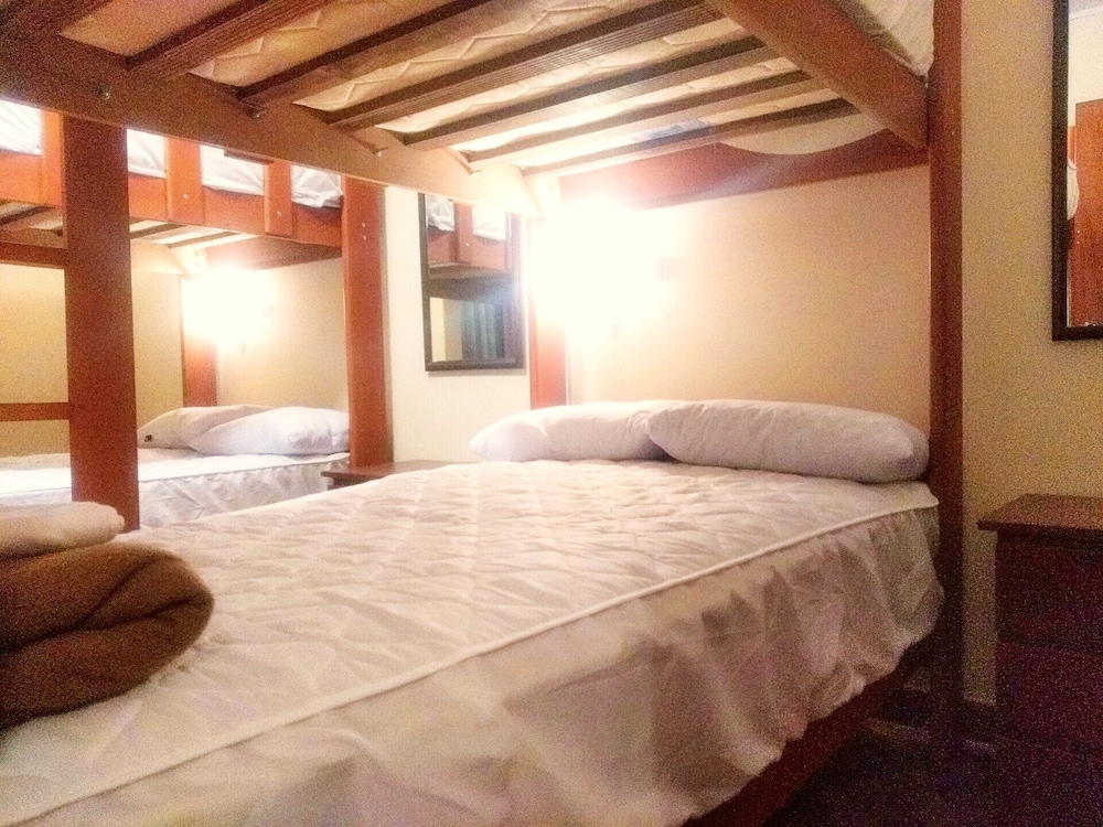 Standard Shared Dormitory, Mixed Dorm, Non Smoking, Ensuite photo 1