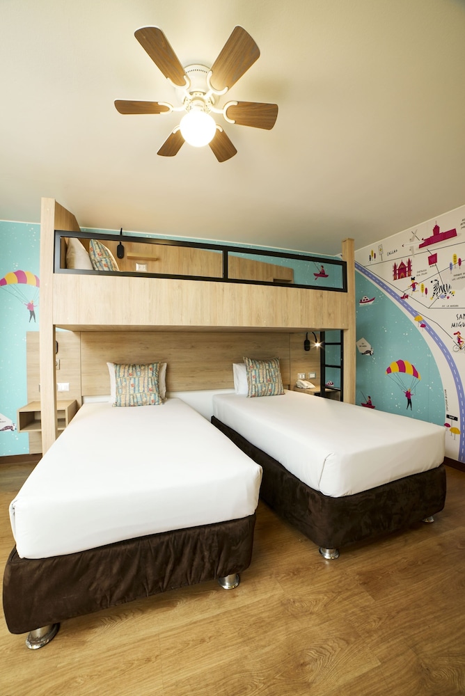 Traditional Triple Room, Multiple Beds - Photo 1