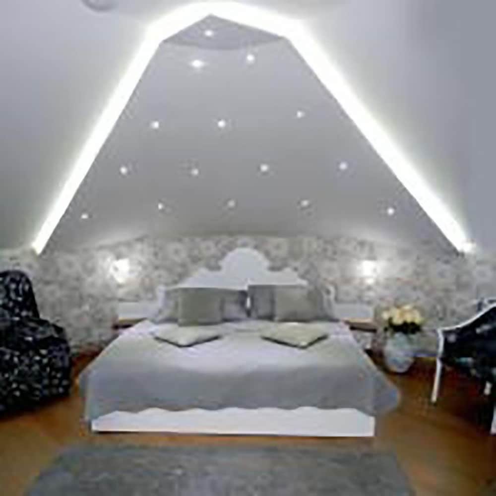 Royal Apartment photo 1