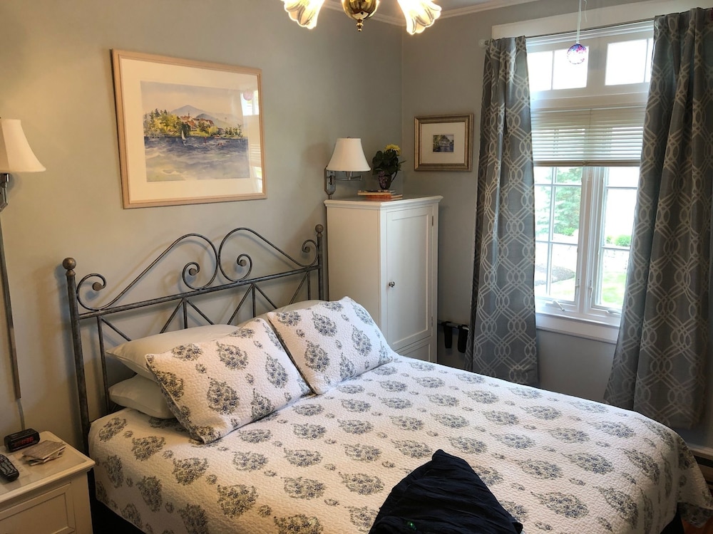 Standard Room, Non Lakeview photo 2