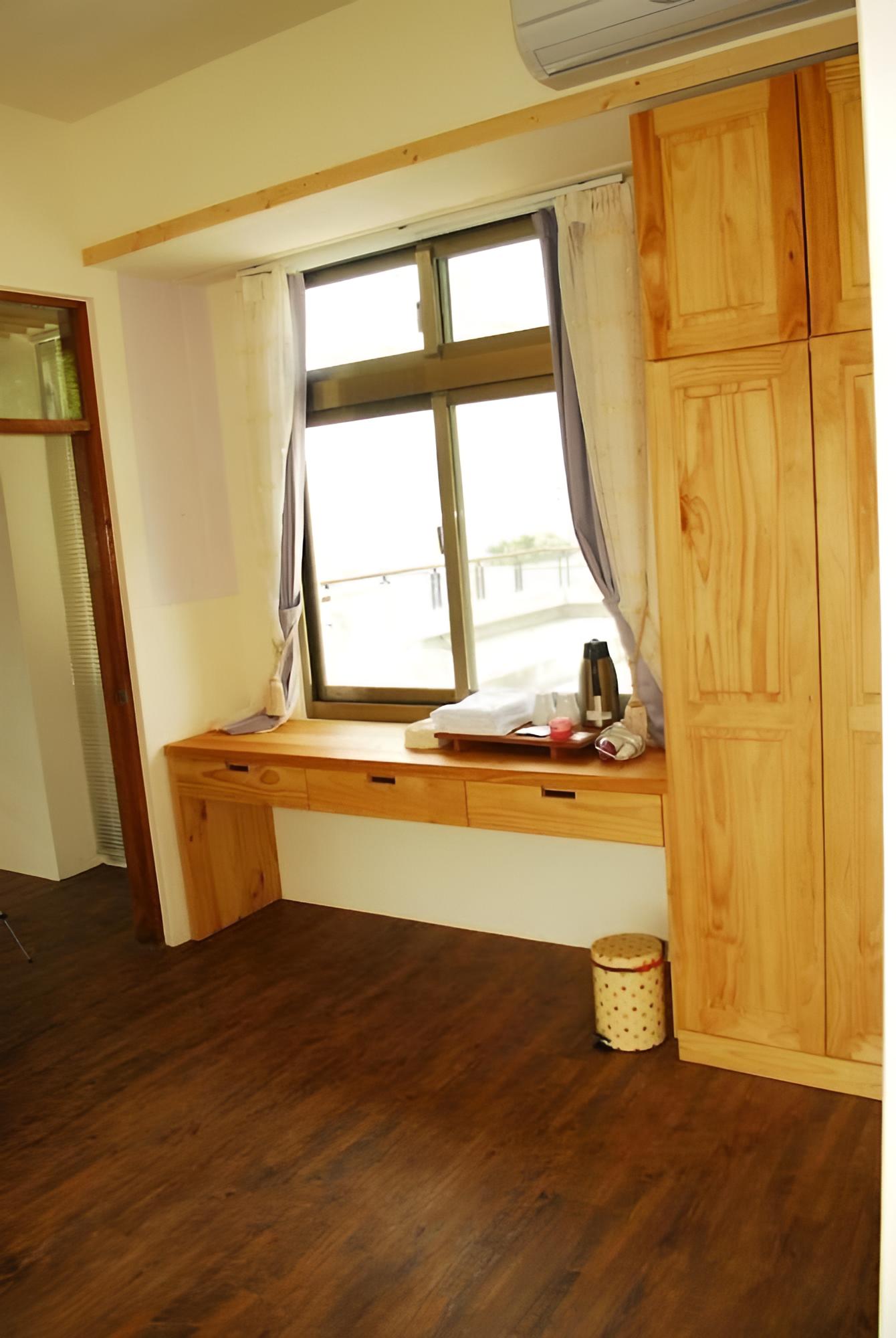 Standard Quadruple Room, Non Smoking photo 2