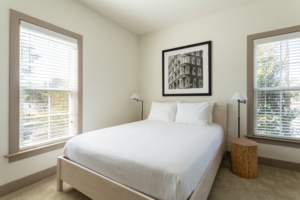 Classic Apartment, 2 Bedrooms, Non Smoking (Self Check-in with Virtual Front Desk) photo 2