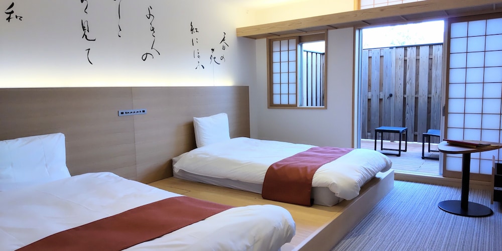 Twin Room, Non Smoking (Balcony, Japanese Western Style) - Photo 1