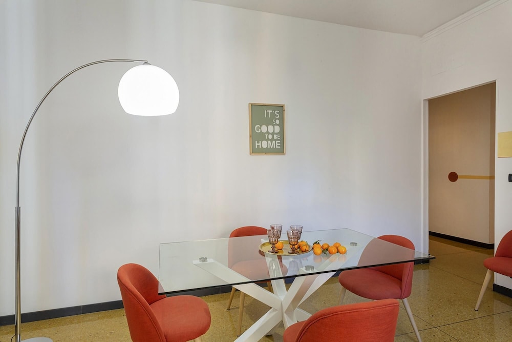 Apartment photo 2