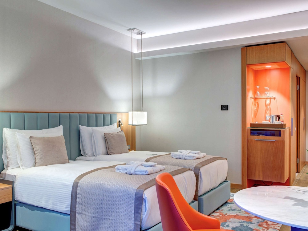 Standard Room, 1 Double Bed thumbnail 6
