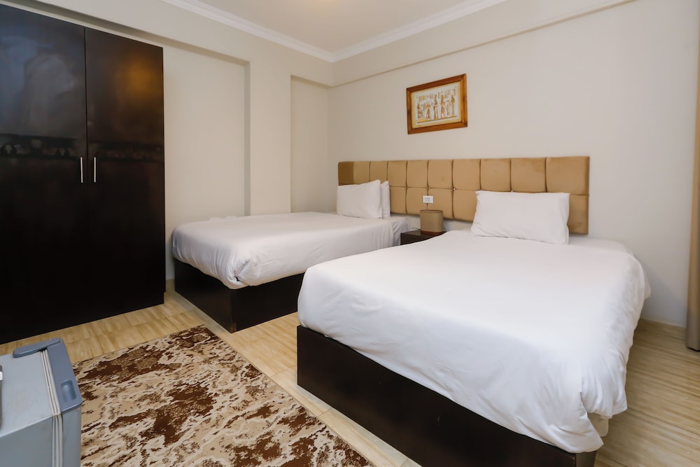 Superior Twin/Double Room - Pyramids View photo 1