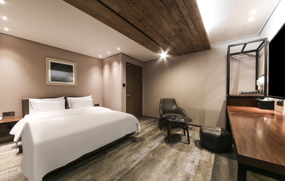 Deluxe Double Room, Non Smoking, City View