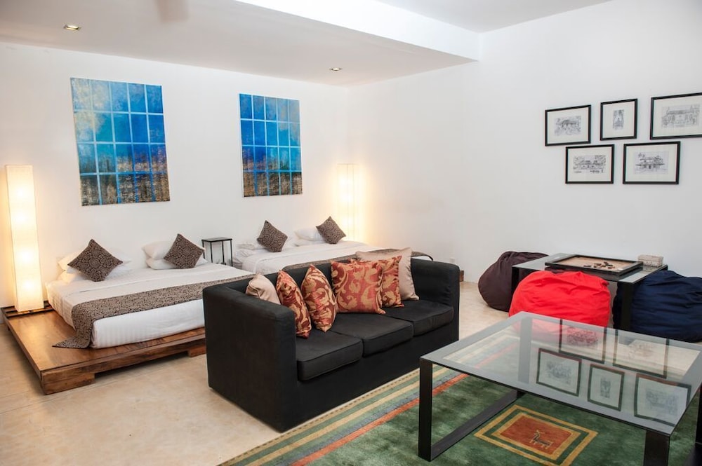 Family Room photo 3