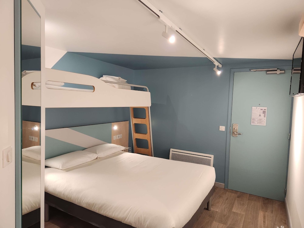 Standard Room (Reboost) photo 2