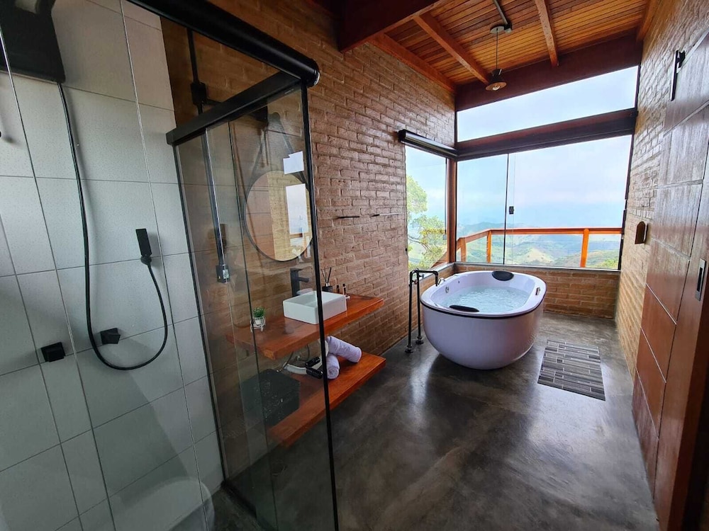 Honeymoon Chalet, Mountain View photo 2
