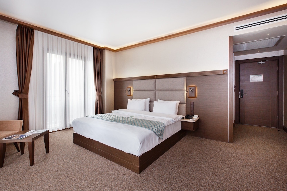 Economy Standard Double Room (Basement Floor)