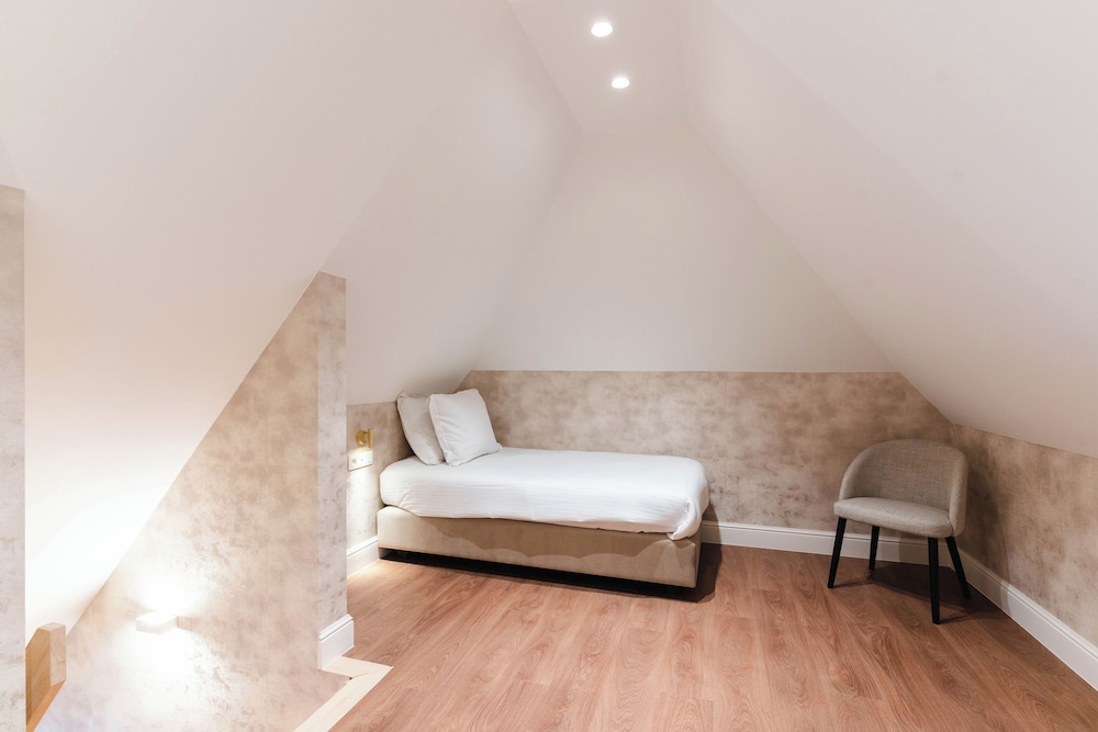 Family Duplex - Photo 3