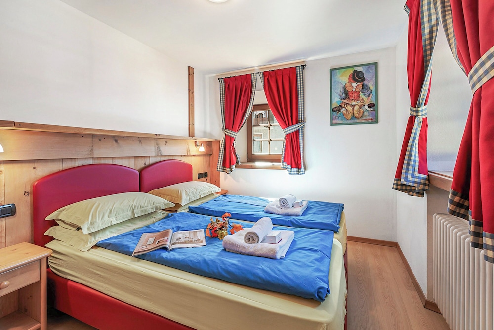 Family Apartment, Multiple Bedrooms (Archillea)