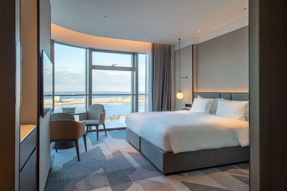 Deluxe Room, 1 King Bed