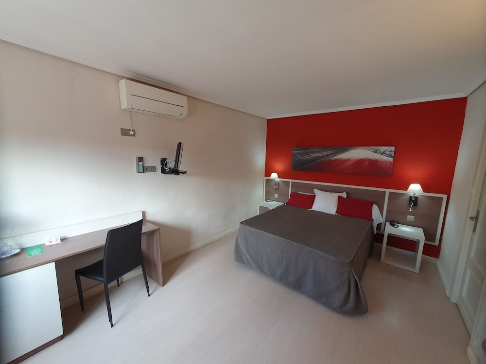 Basic Double Room, Garden View - Photo 1