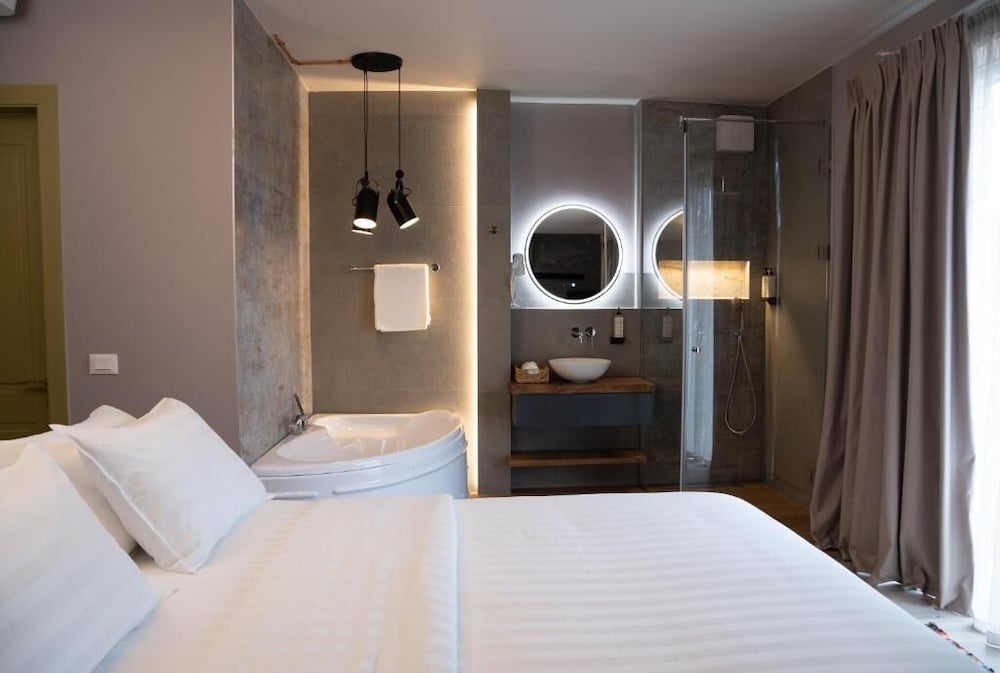Deluxe Double Room, Garden View photo 1