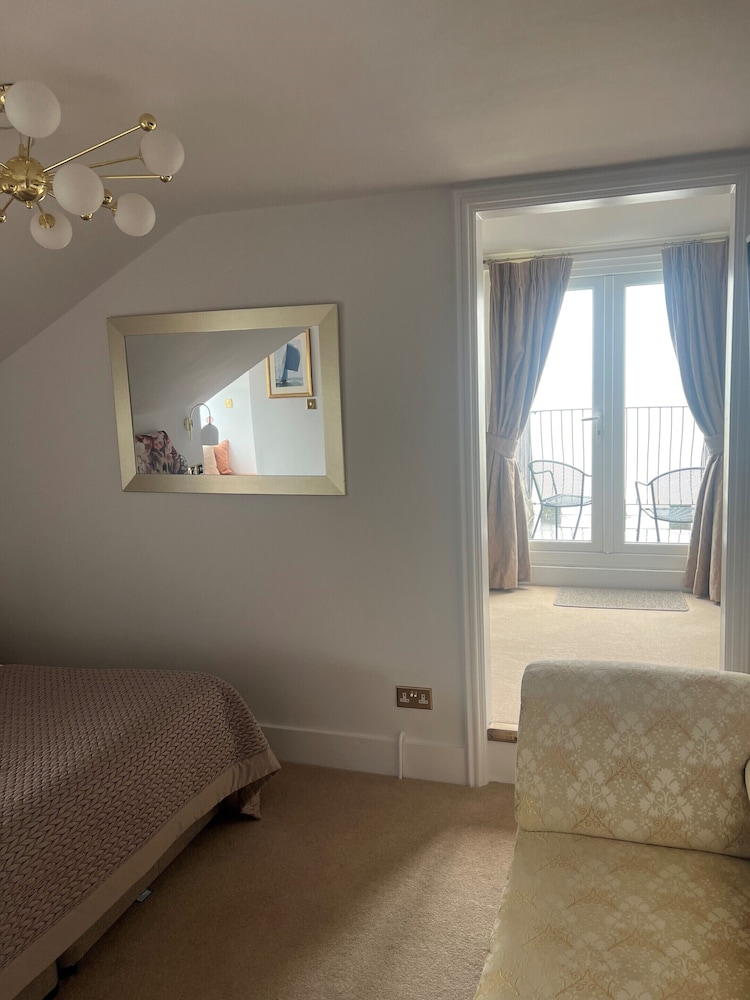 Luxury Suite, Ensuite photo 2