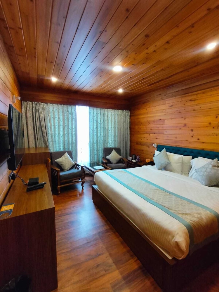 Deluxe View Room - Photo 3