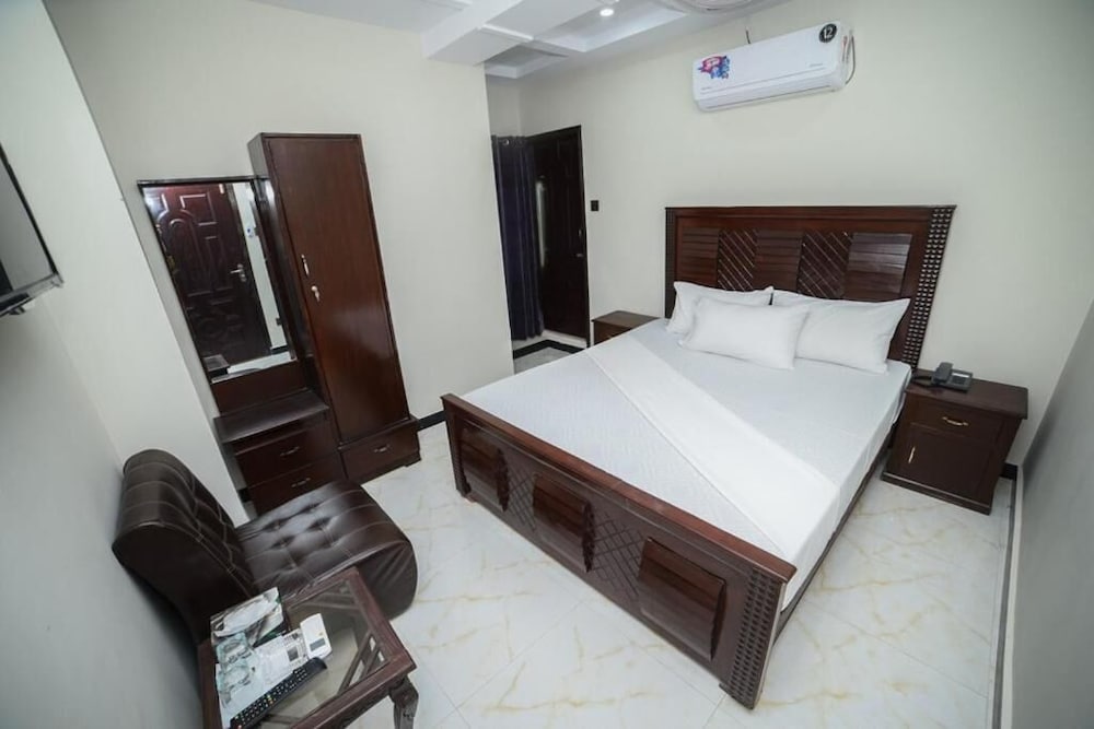 Deluxe Double Room, 1 King Bed, City View