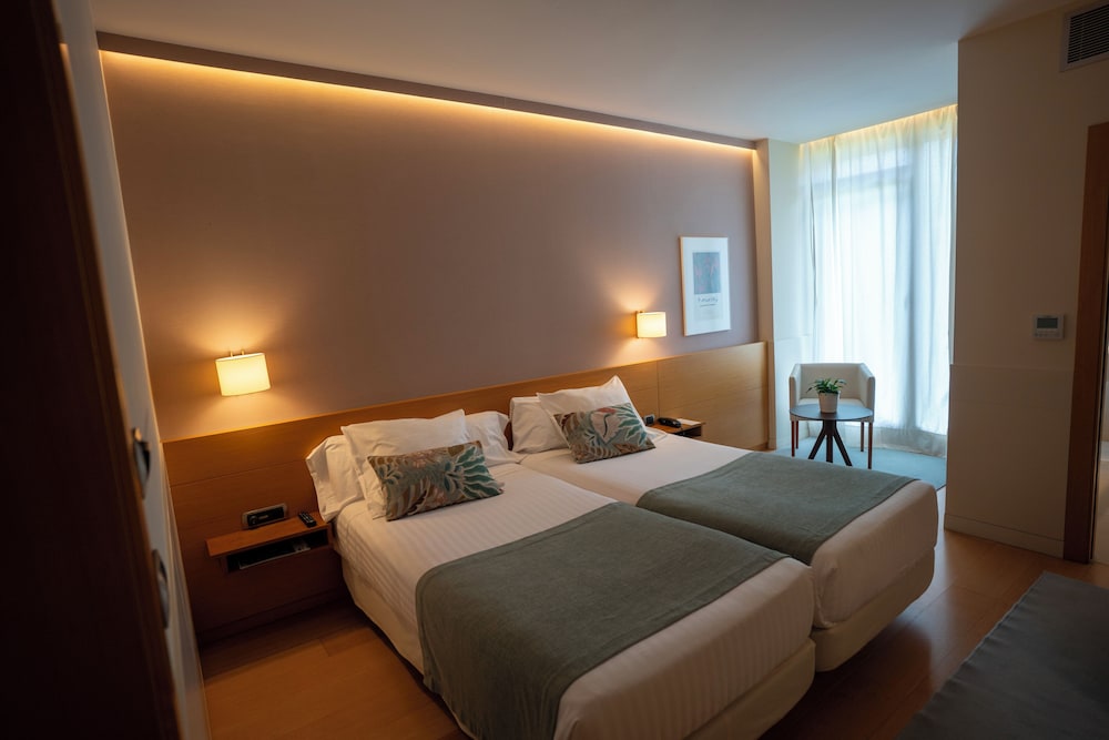 Double Room - Photo 2
