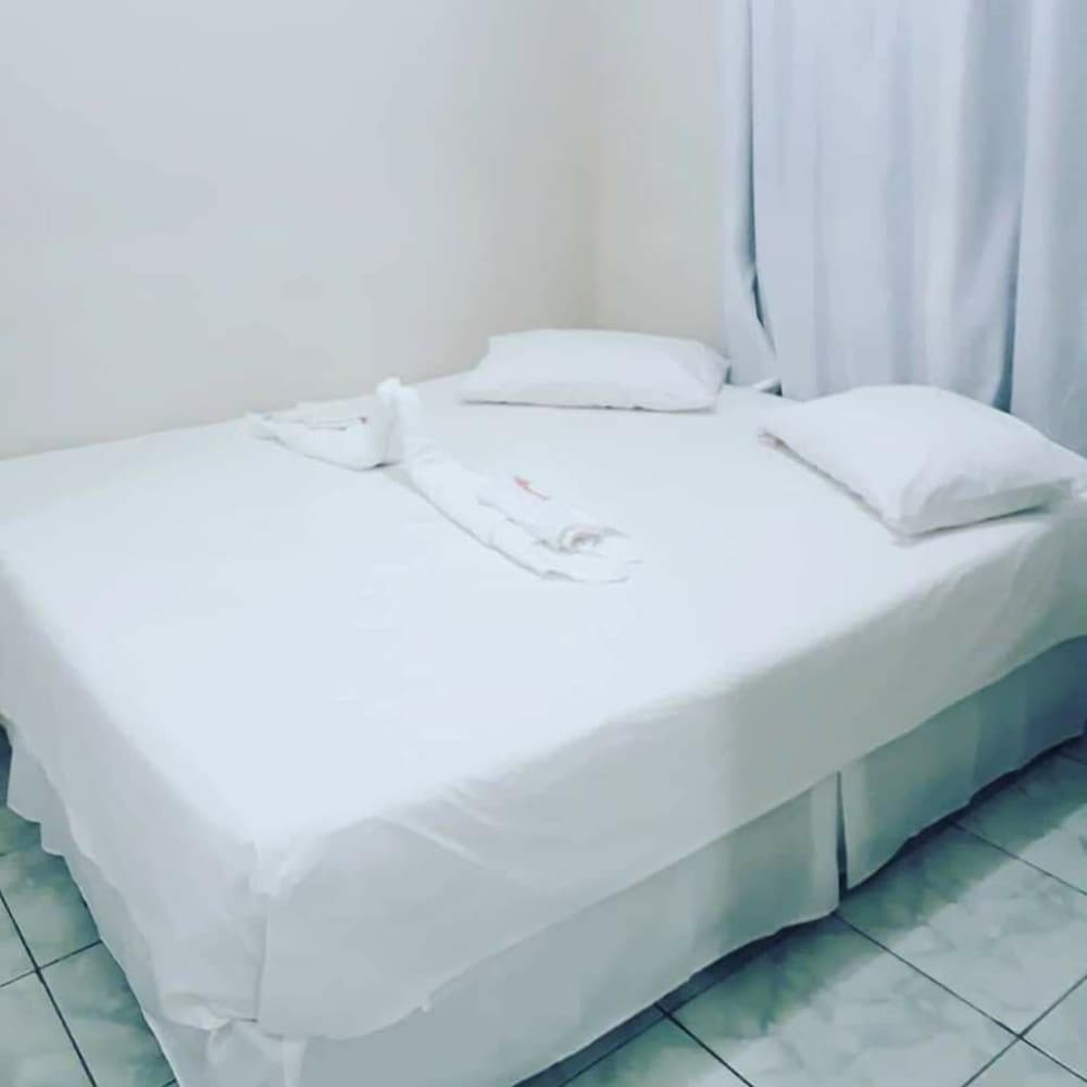 Deluxe Apartment, 1 King Bed, Smoking photo 1